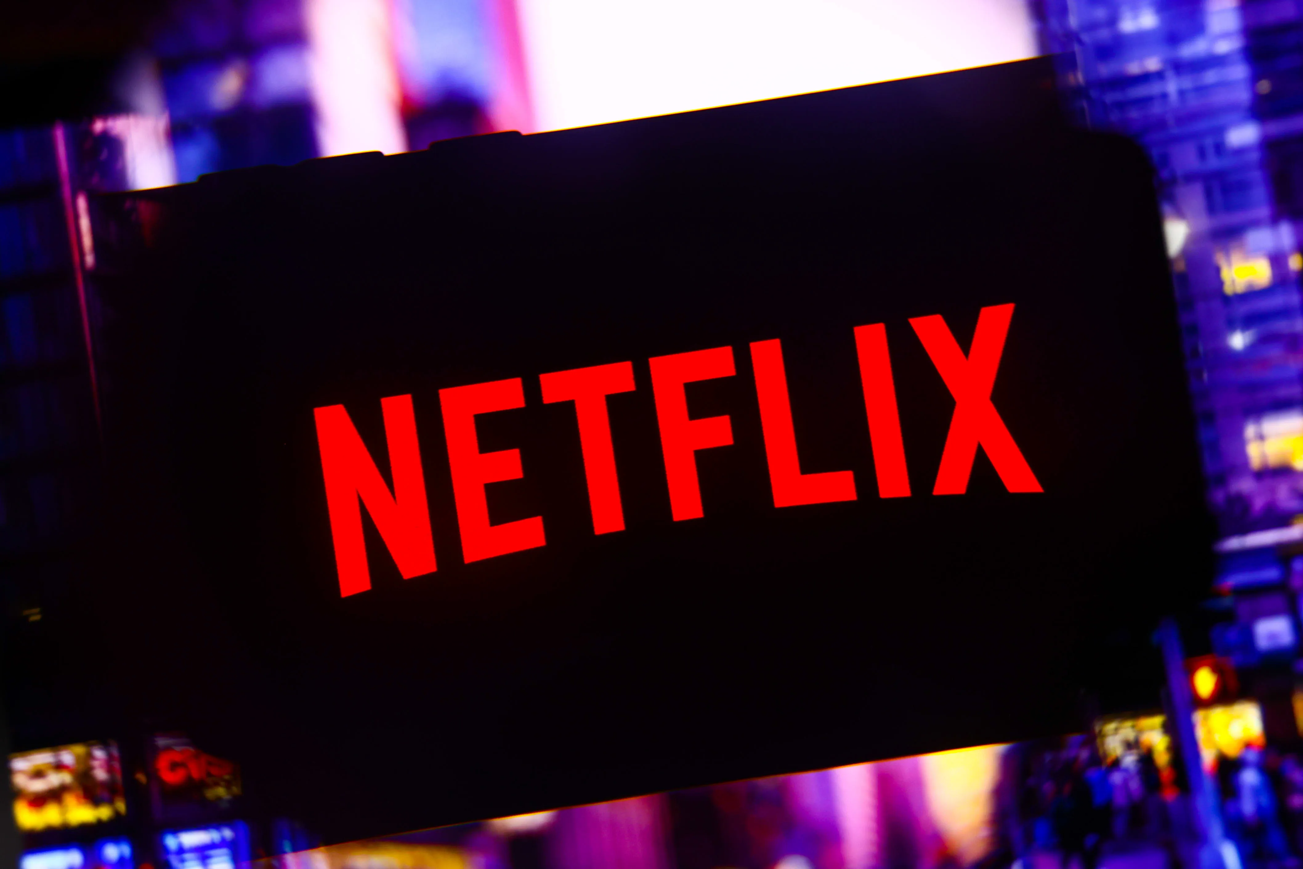 Netflix公司第三季度收益强劲，盘前交易上涨5%